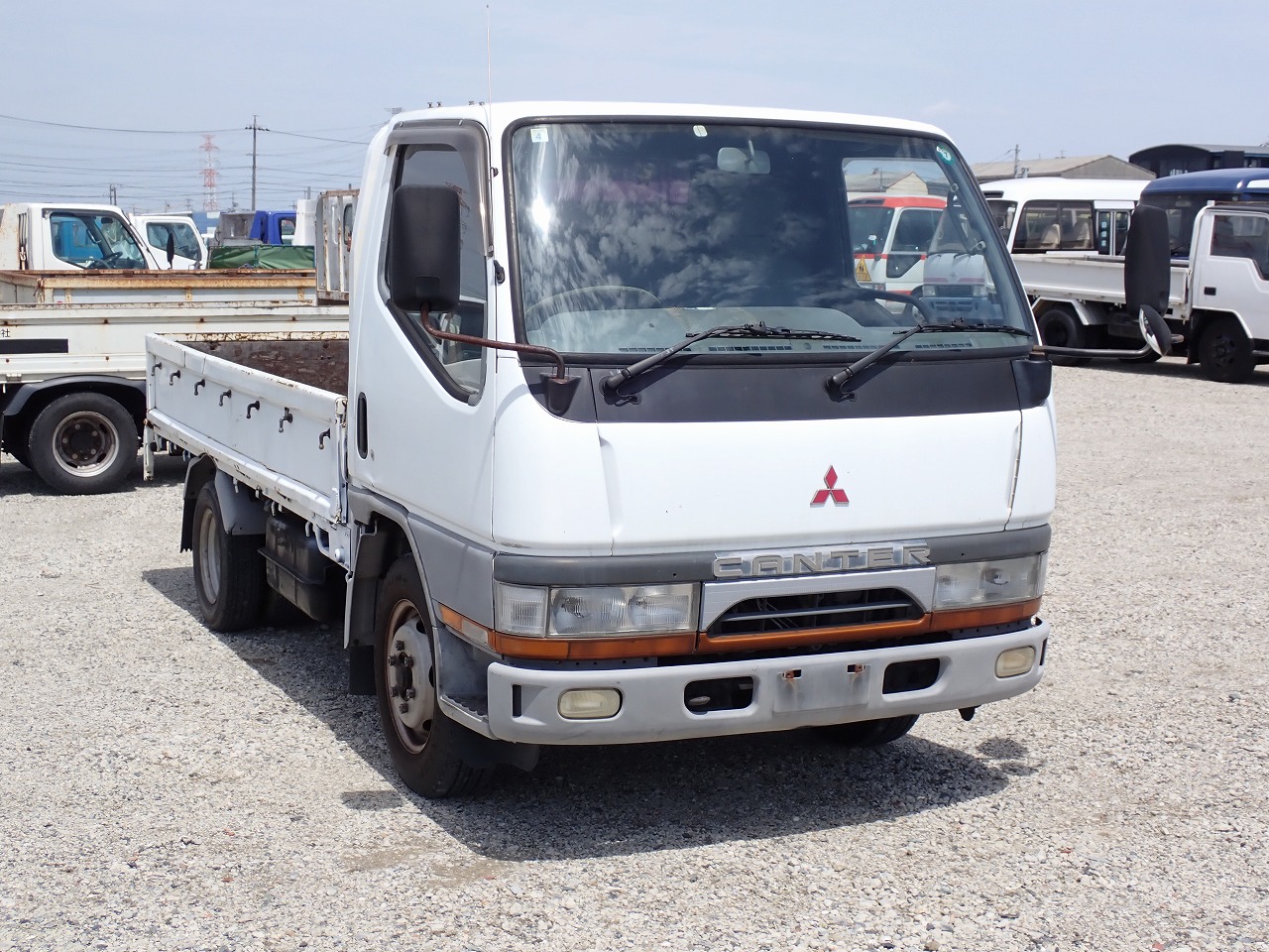 MITSUBISHI Canter