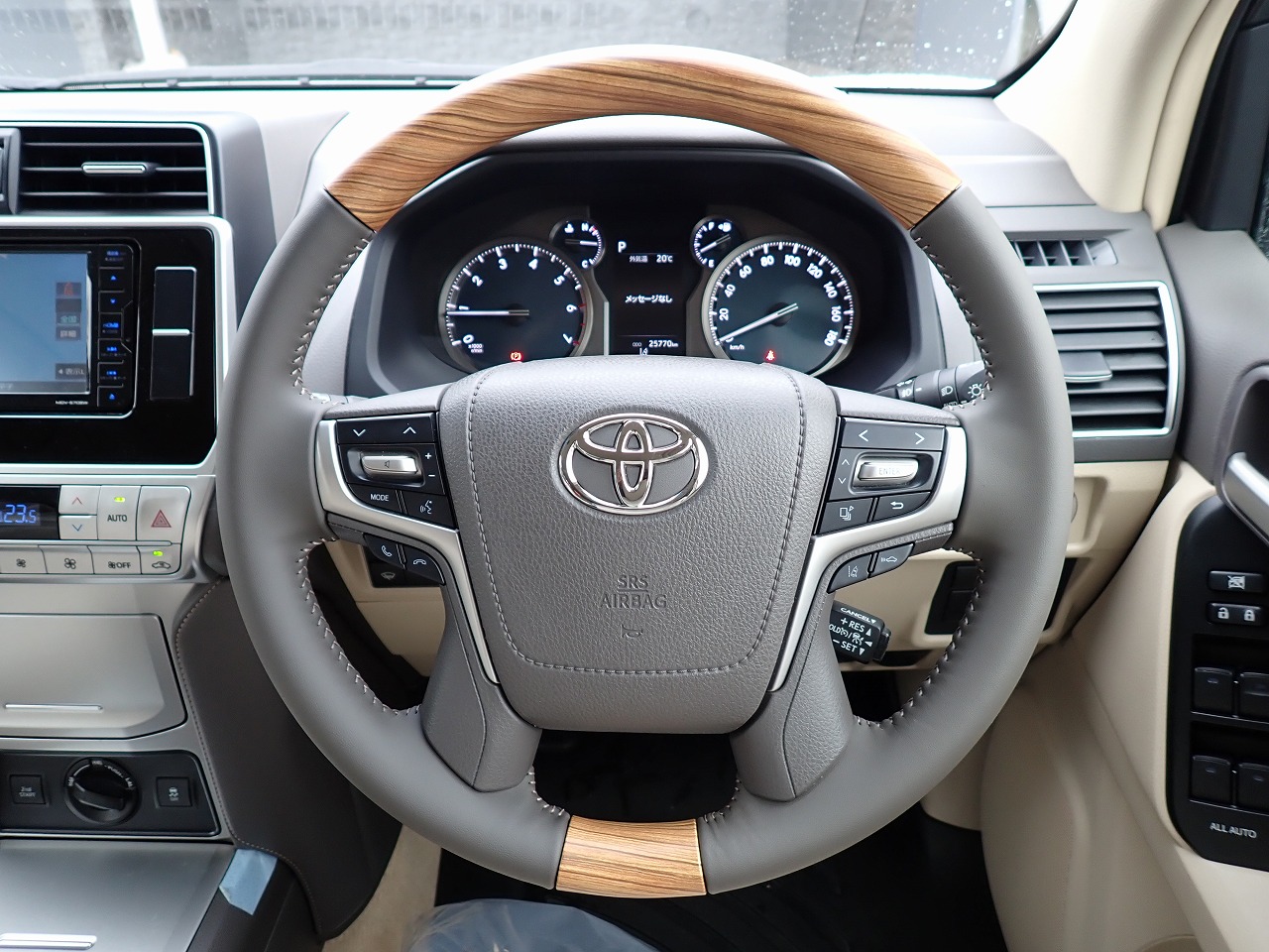 TOYOTA Land Cruiser Prado