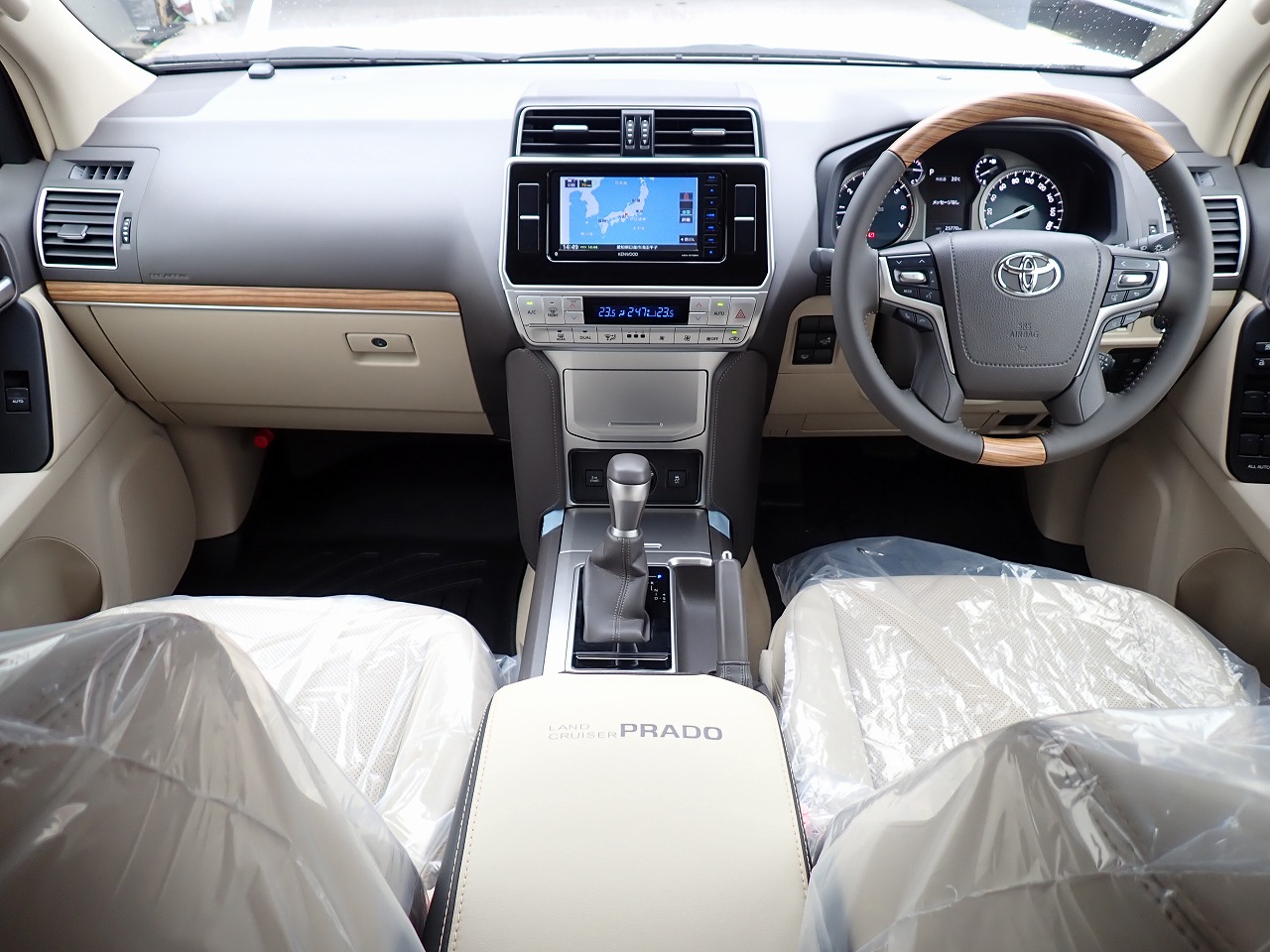 TOYOTA Land Cruiser Prado