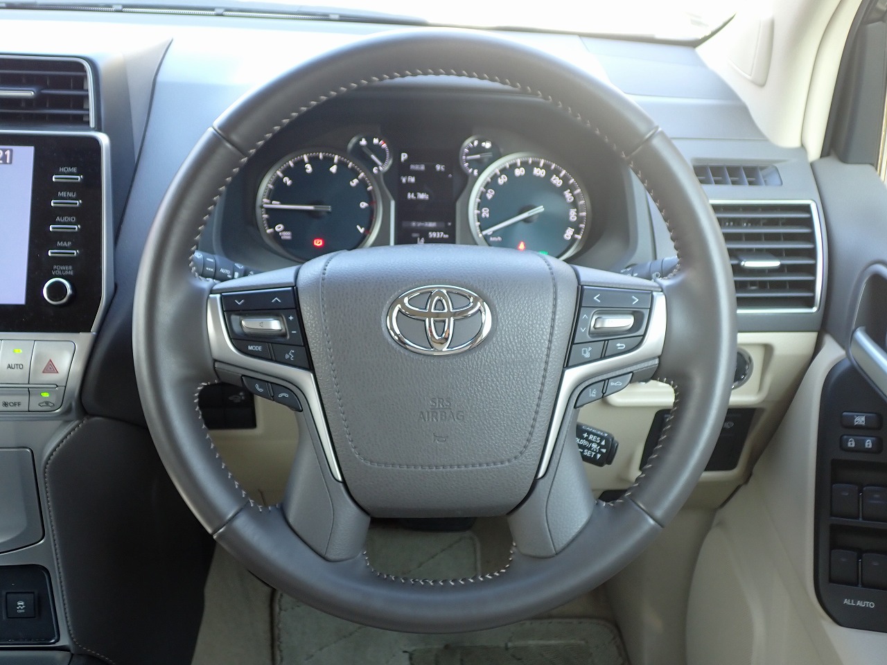 TOYOTA Land Cruiser Prado