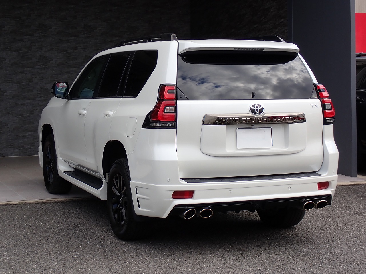 TOYOTA Land Cruiser Prado