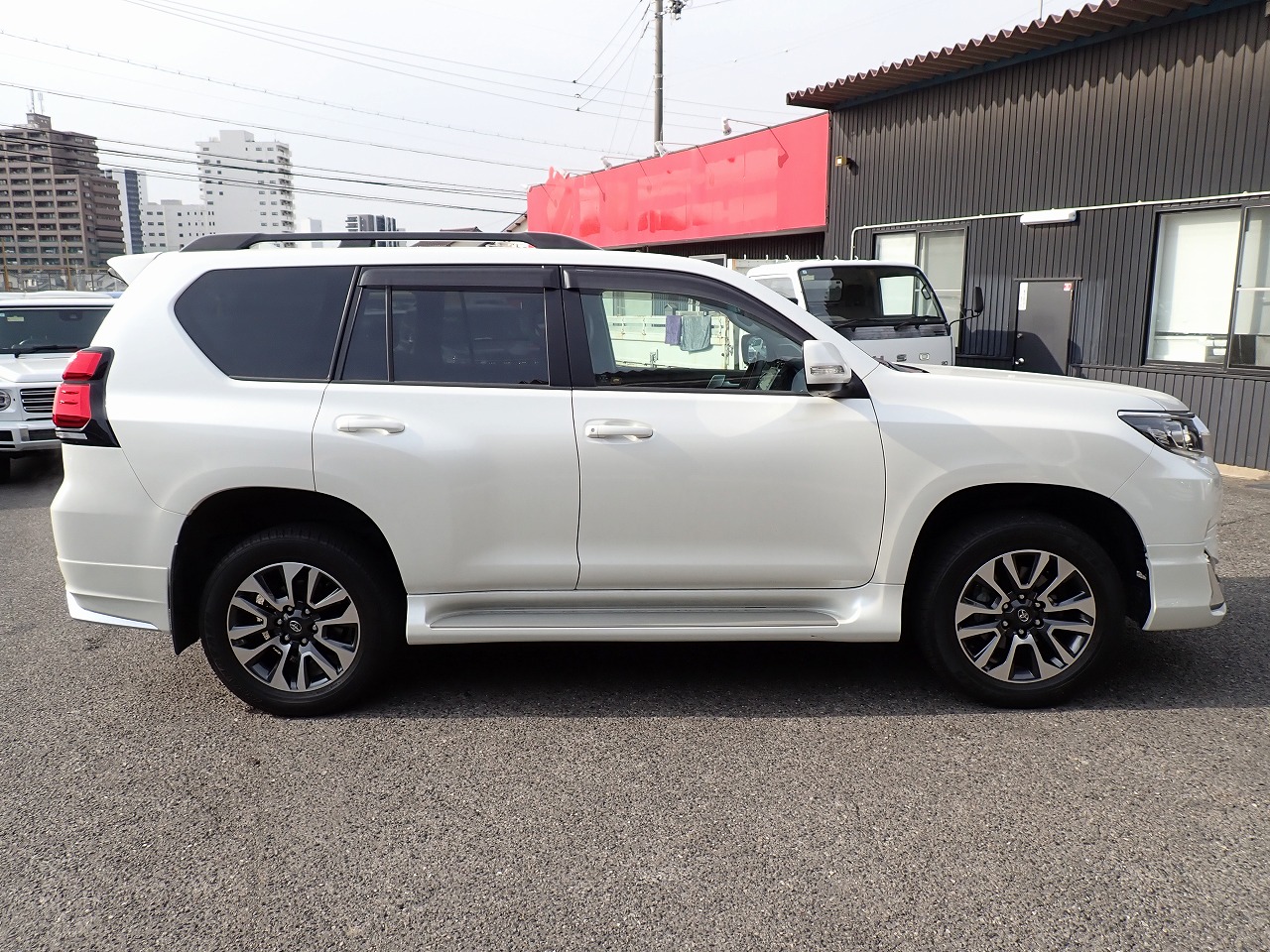 TOYOTA Land Cruiser Prado