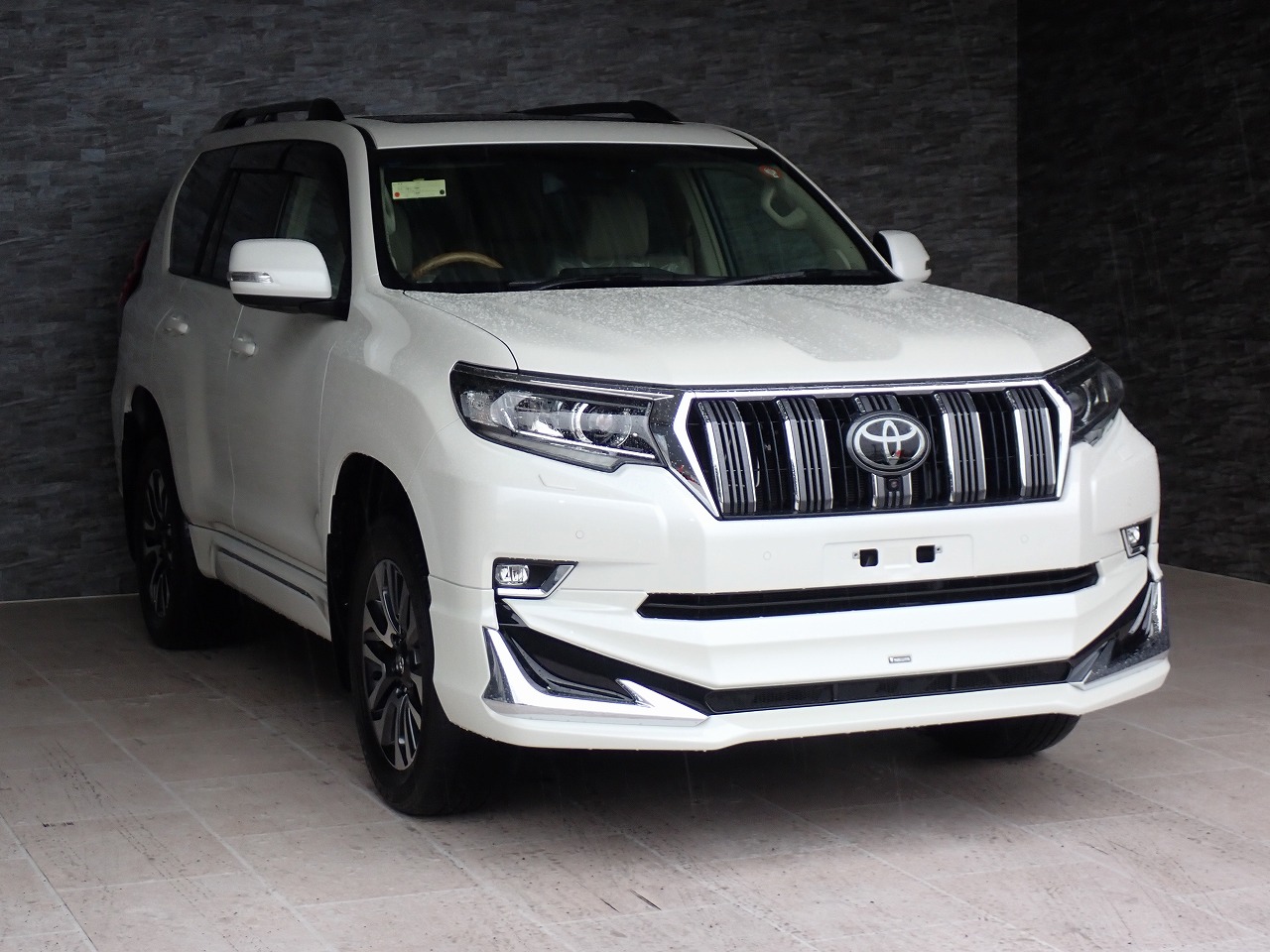 TOYOTA Land Cruiser Prado