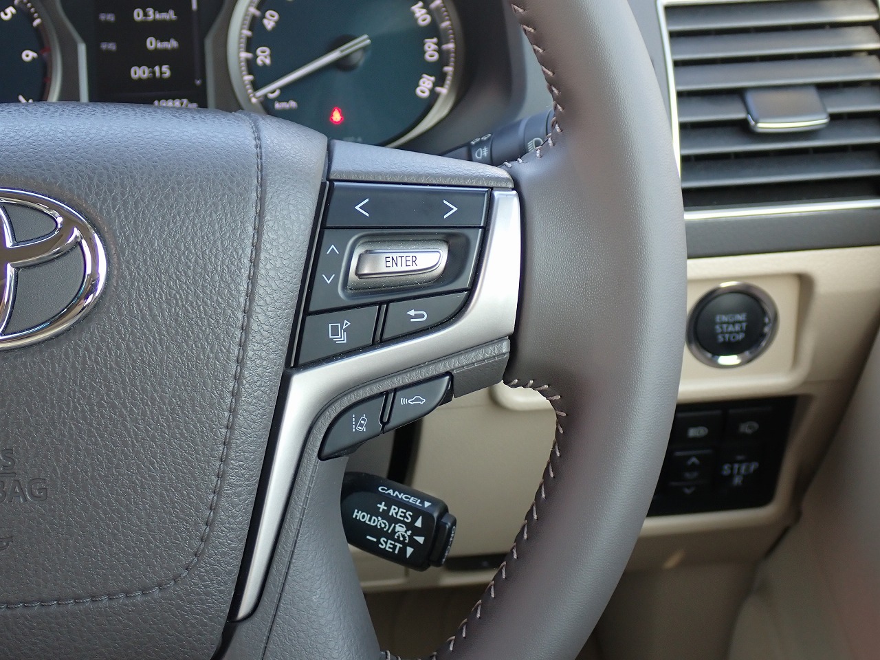 TOYOTA Land Cruiser Prado