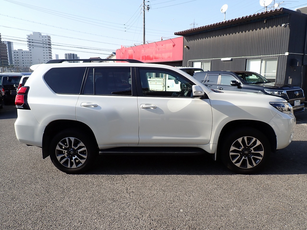 TOYOTA Land Cruiser Prado