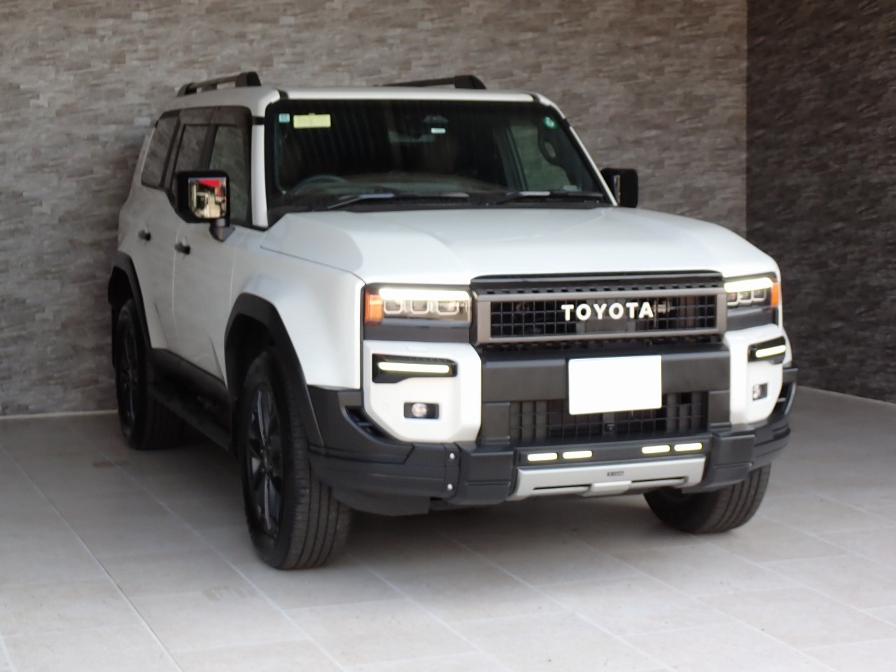 TOYOTA Land Cruiser 250