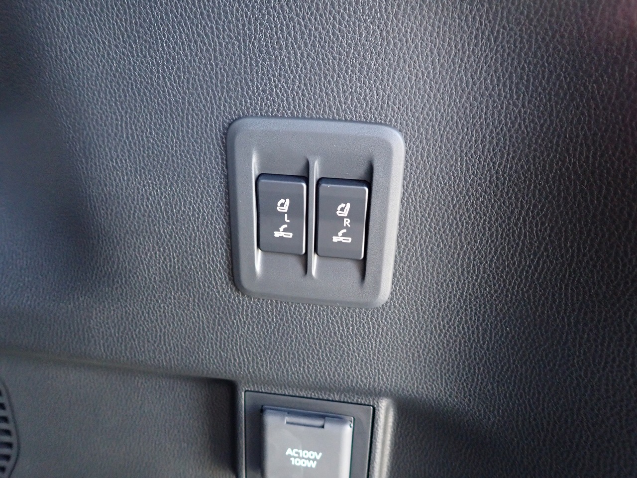 TOYOTA Land Cruiser 250