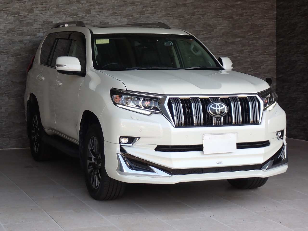 TOYOTA Land Cruiser Prado