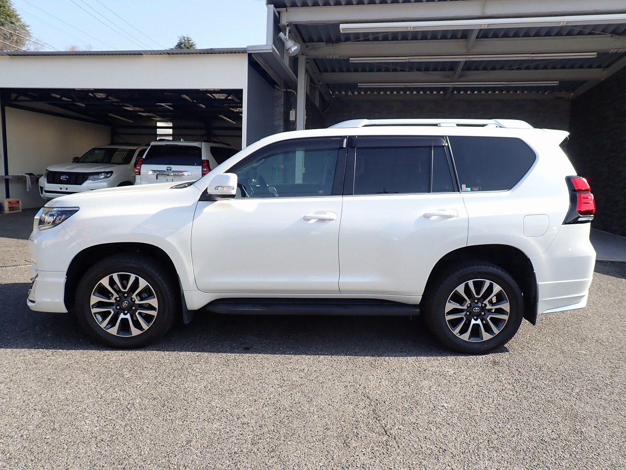 TOYOTA Land Cruiser Prado