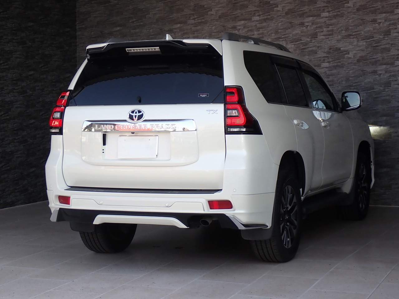 TOYOTA Land Cruiser Prado