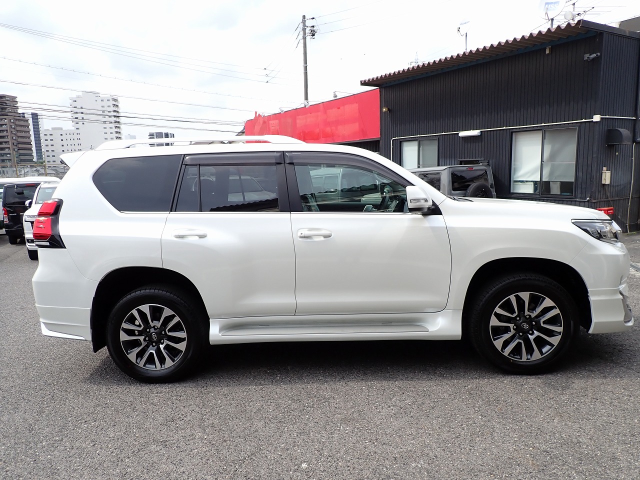 TOYOTA Land Cruiser Prado