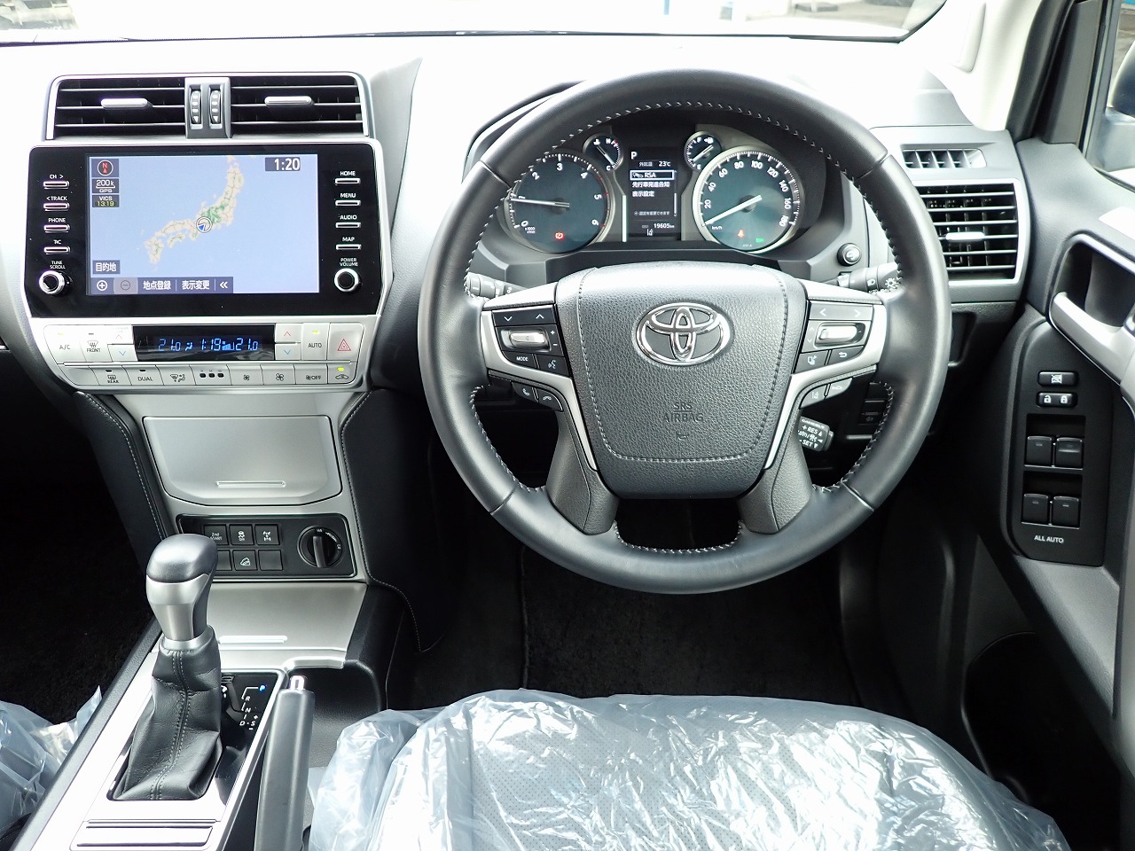 TOYOTA Land Cruiser Prado