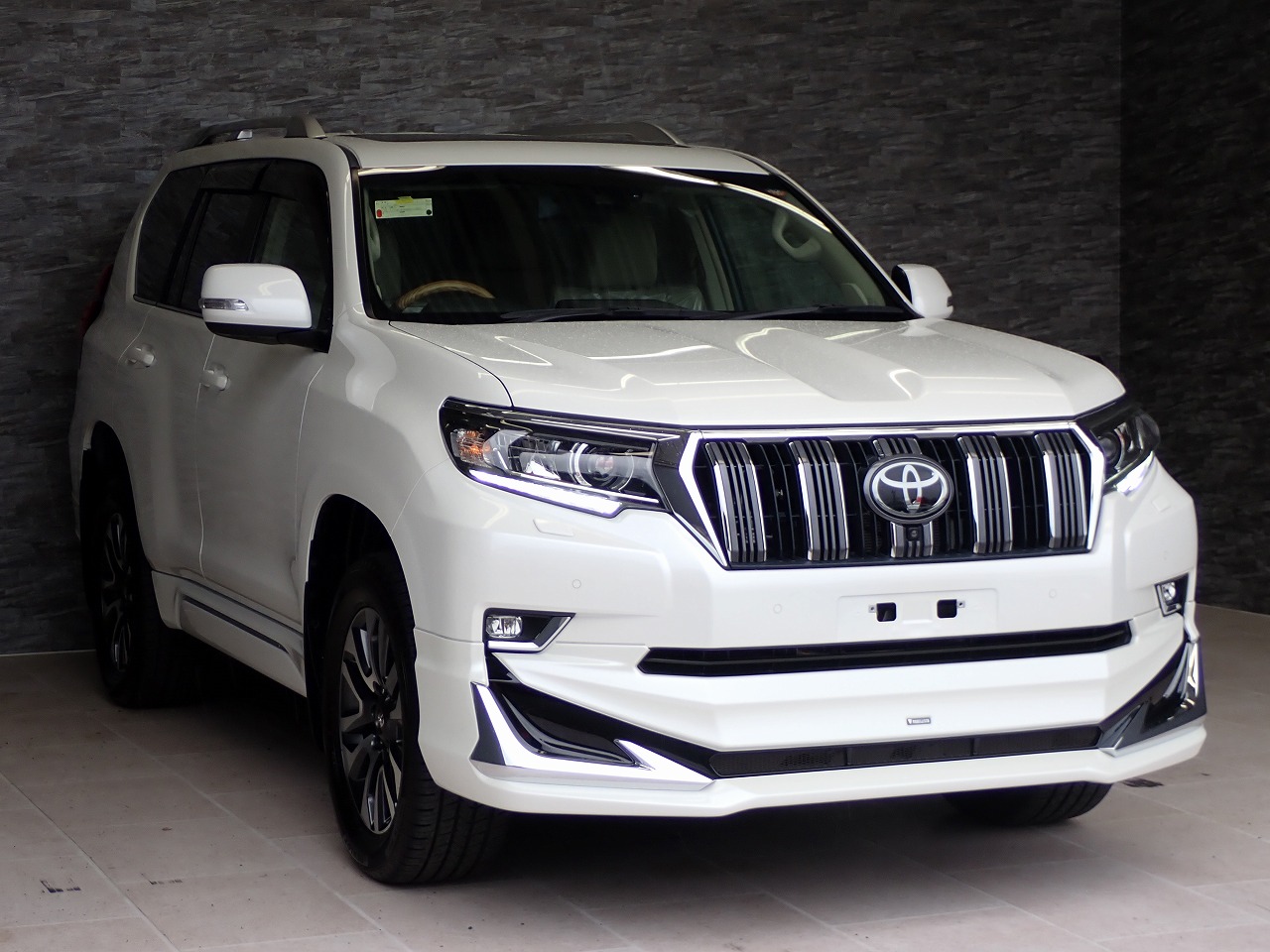TOYOTA Land Cruiser Prado