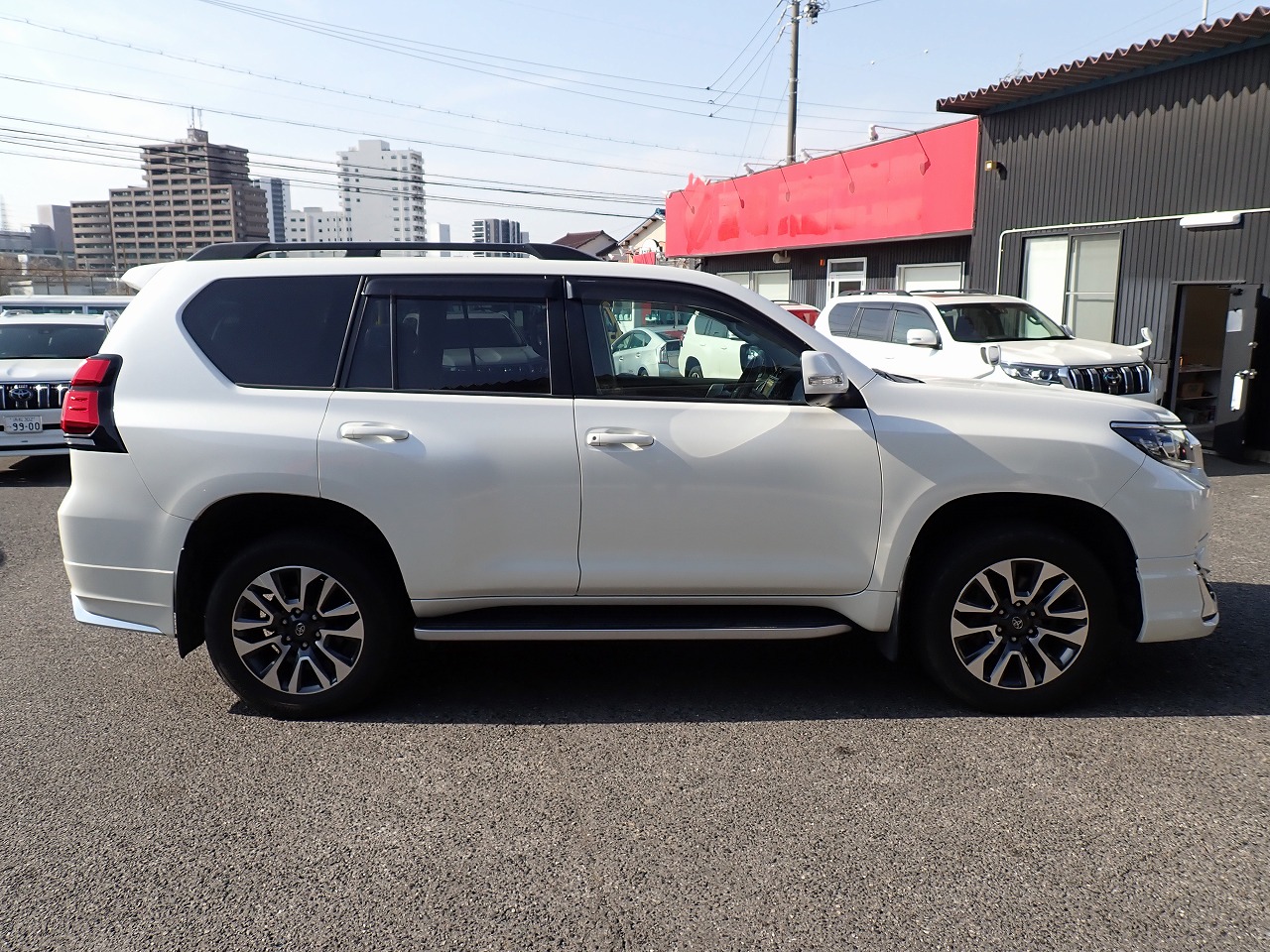 TOYOTA Land Cruiser Prado