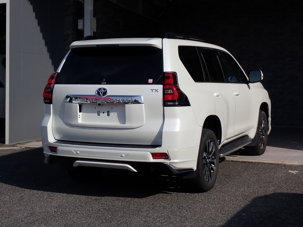 TOYOTA Land Cruiser Prado