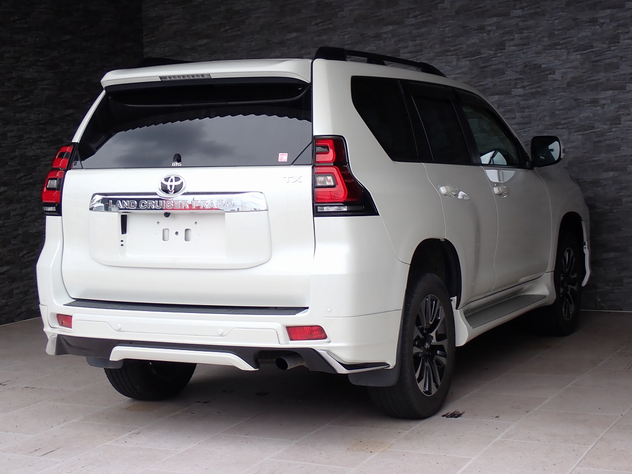 TOYOTA Land Cruiser Prado