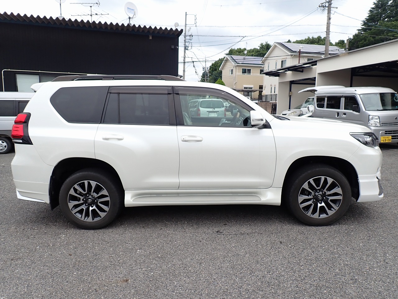 TOYOTA Land Cruiser Prado