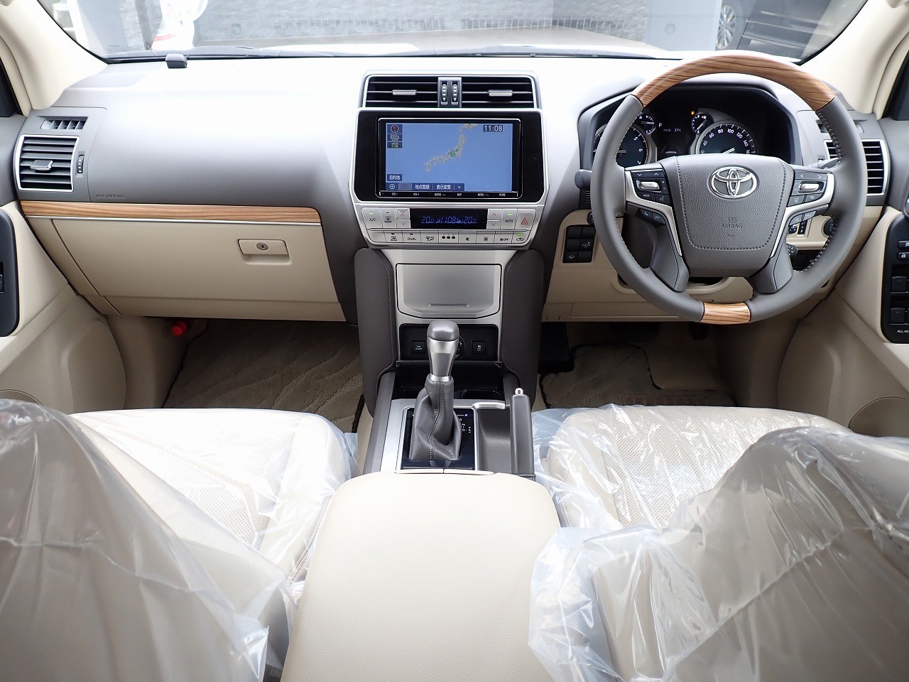 TOYOTA Land Cruiser Prado