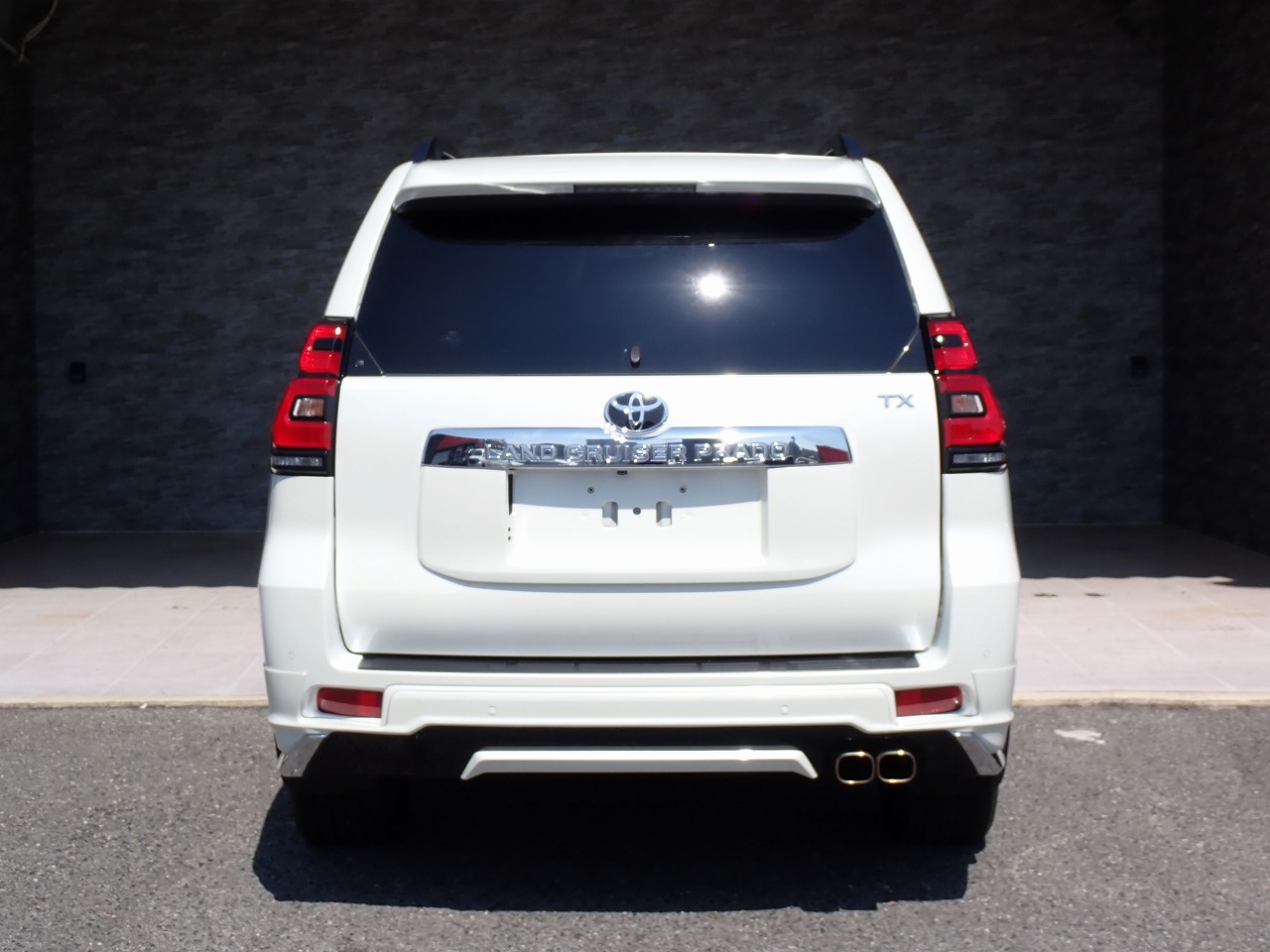 TOYOTA Land Cruiser Prado