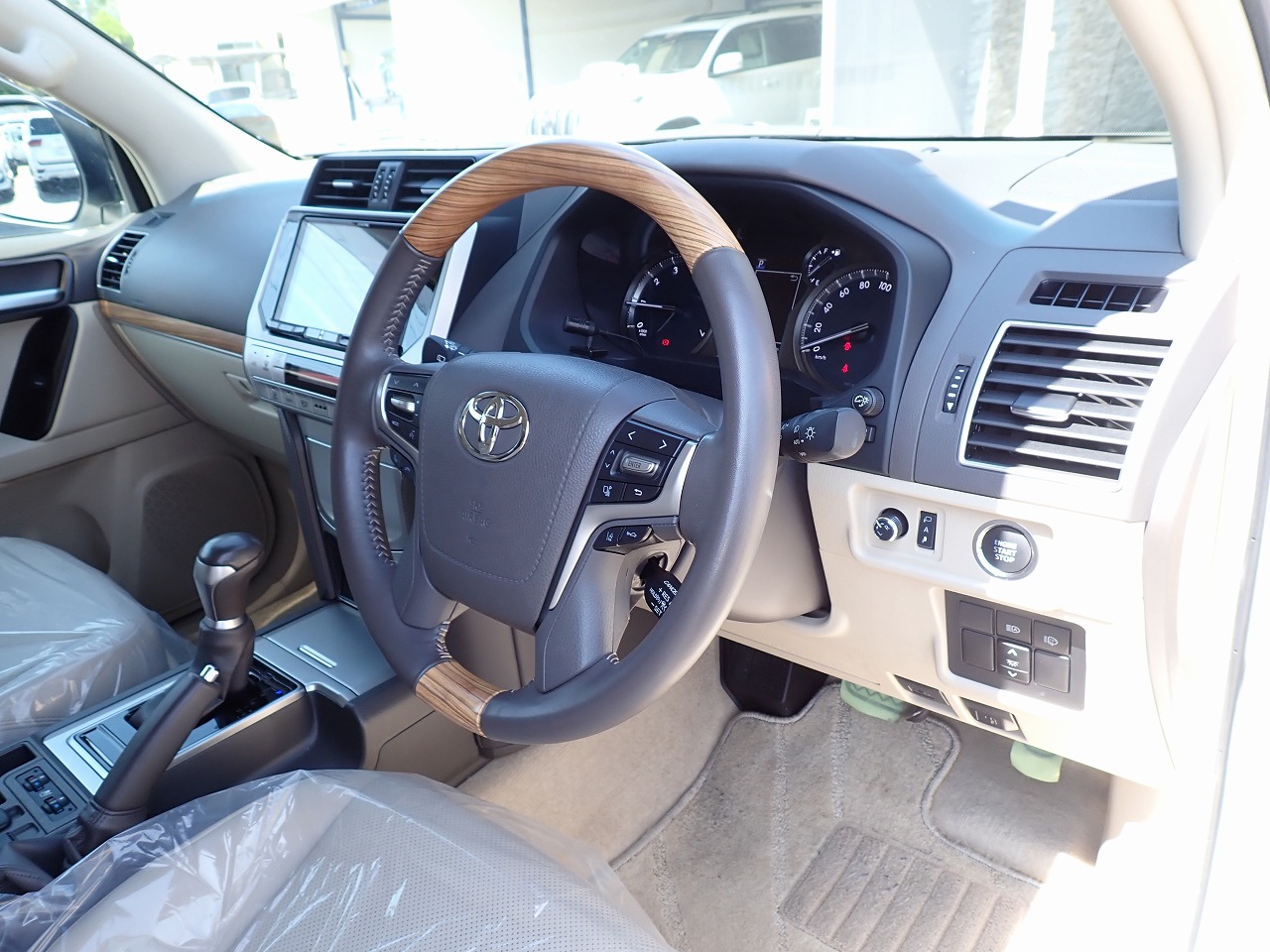 TOYOTA Land Cruiser Prado