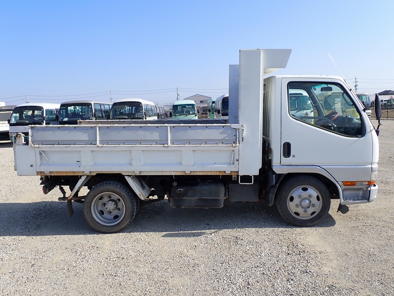 MITSUBISHI Canter