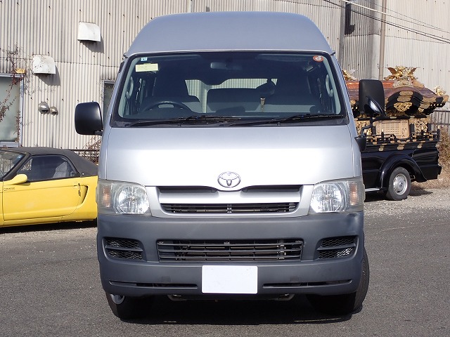 TOYOTA Regius Ace 