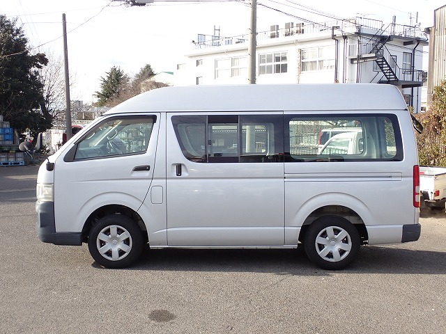 TOYOTA Regius Ace 