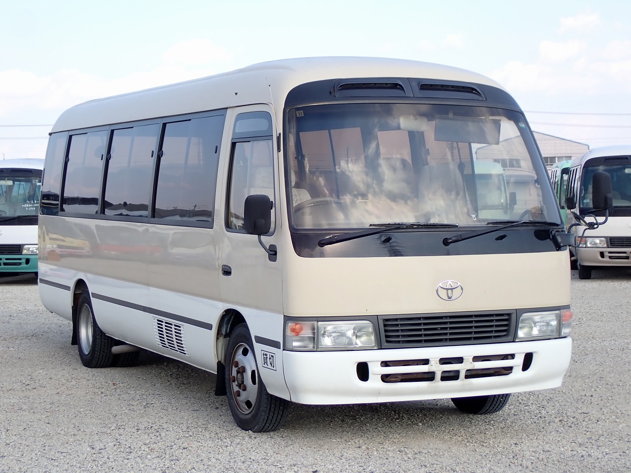 TOYOTA Coaster