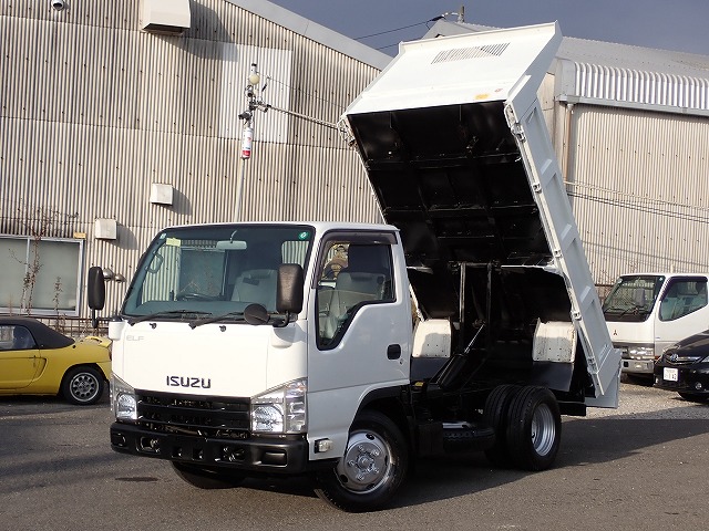 ISUZU Elf Truck