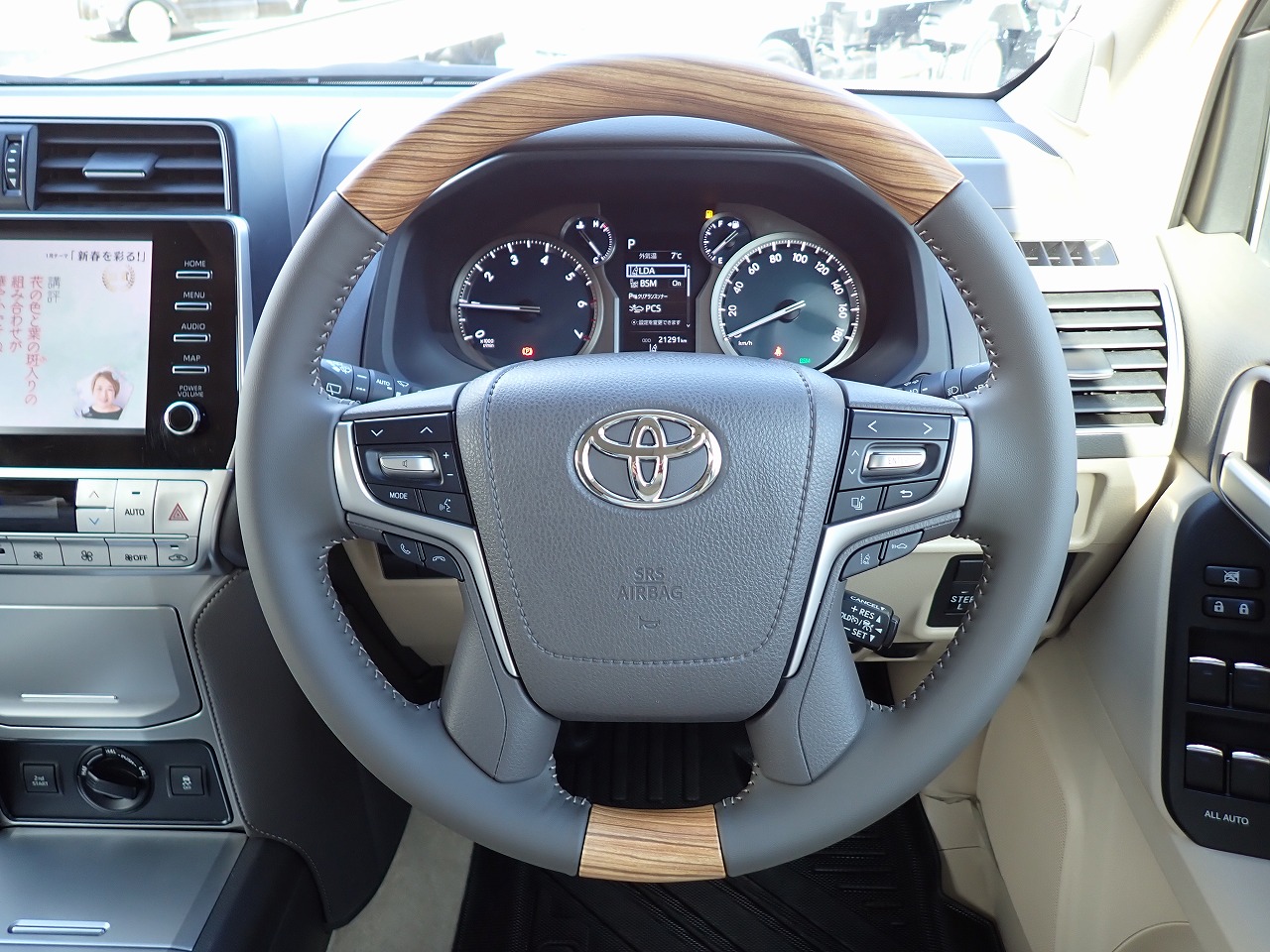 TOYOTA Land Cruiser Prado