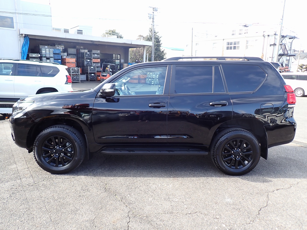 TOYOTA Land Cruiser Prado