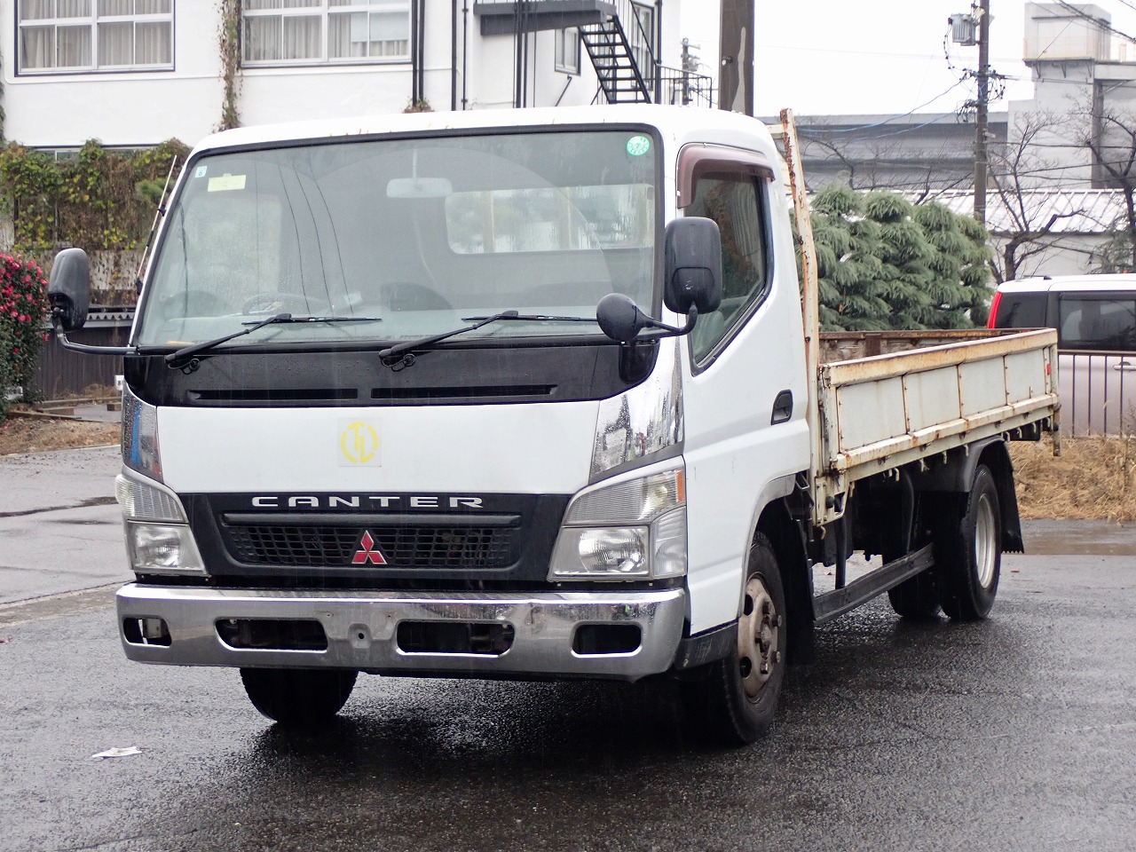 MITSUBISHI Canter