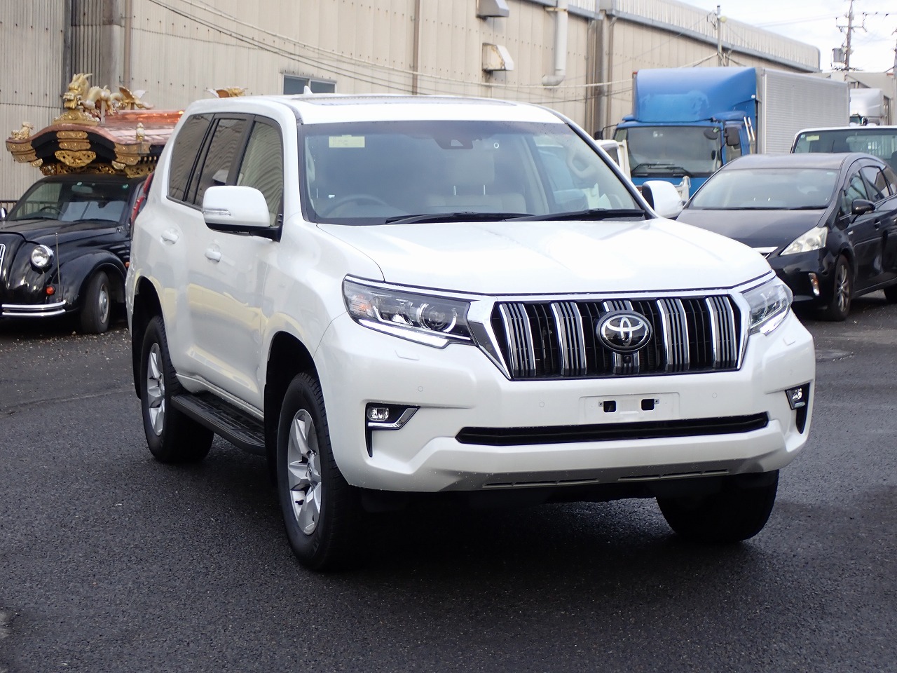 TOYOTA Land Cruiser Prado