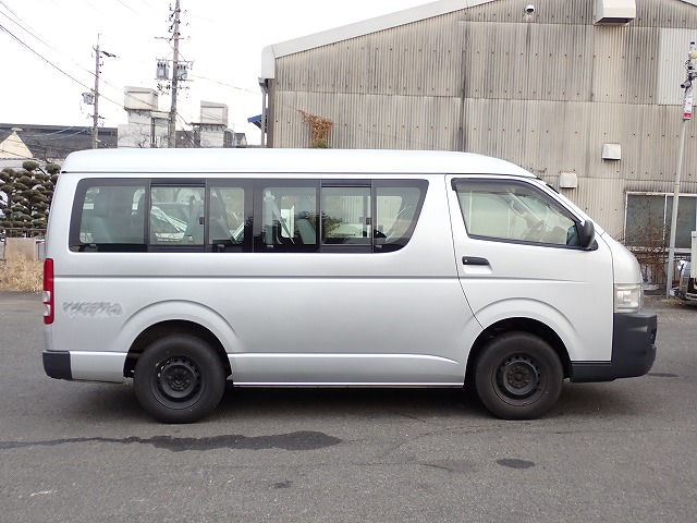 TOYOTA Hiace Wagon