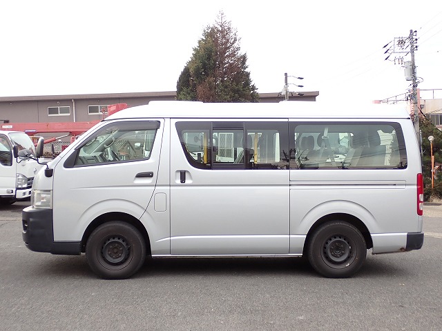 TOYOTA Hiace Wagon