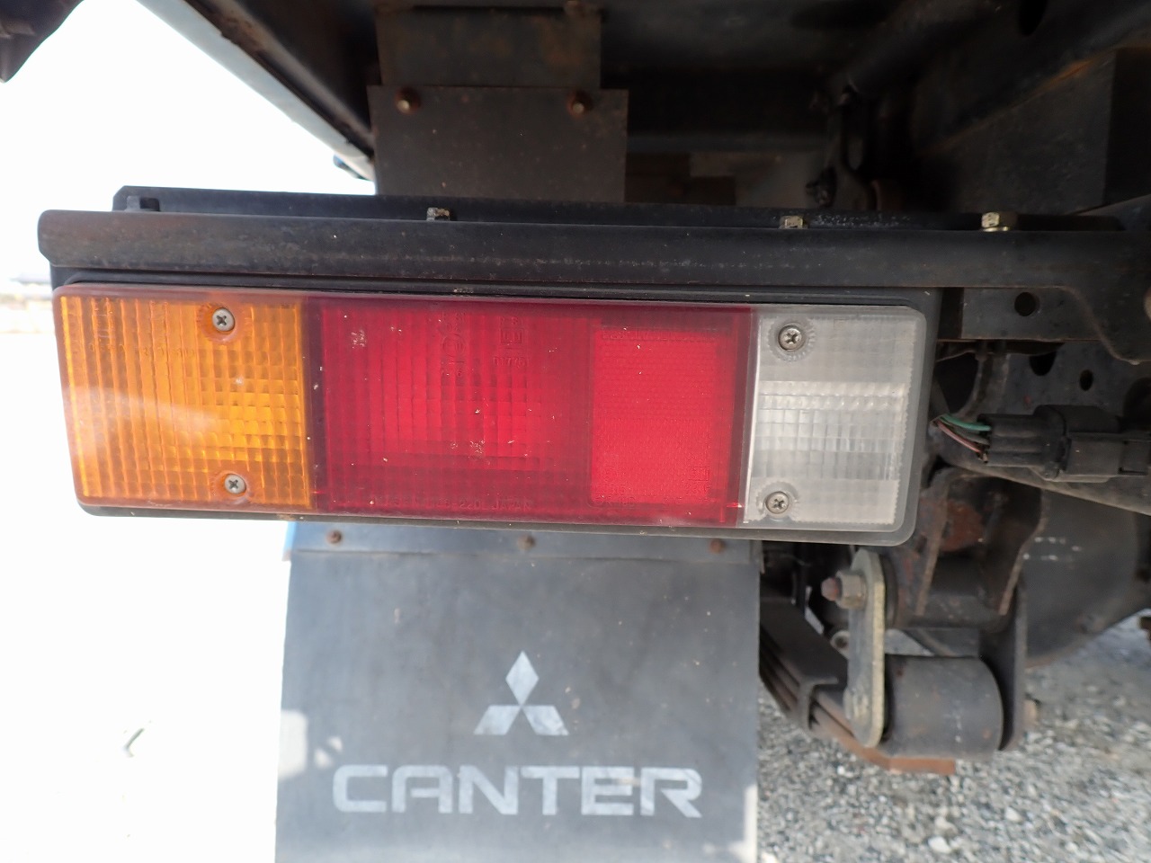 MITSUBISHI Canter