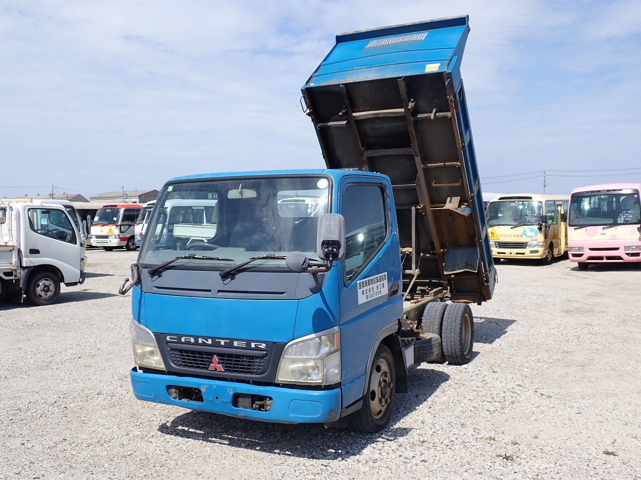 MITSUBISHI Canter
