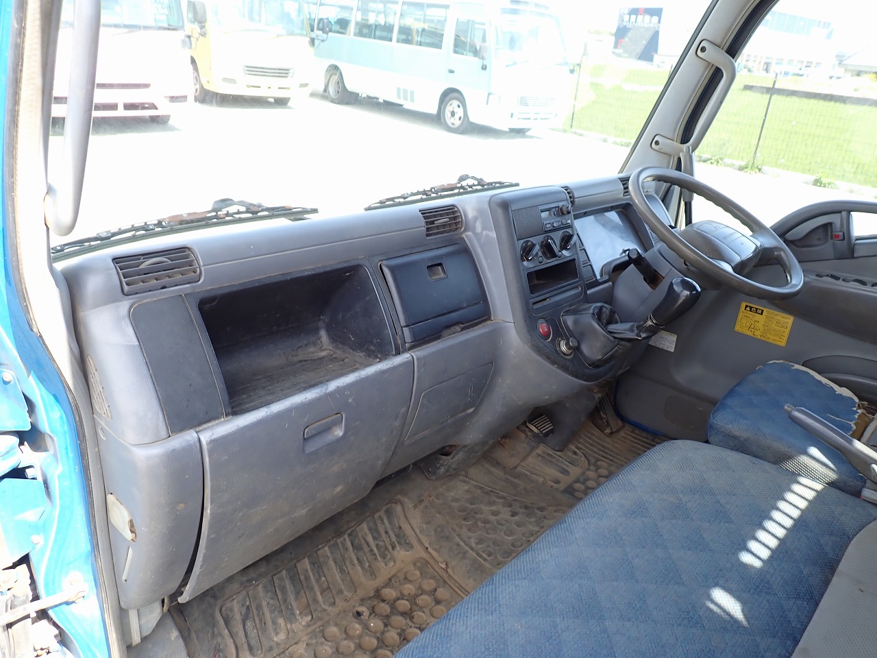 MITSUBISHI Canter