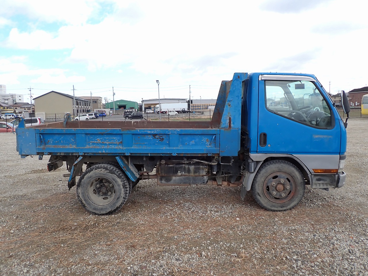 MITSUBISHI Canter