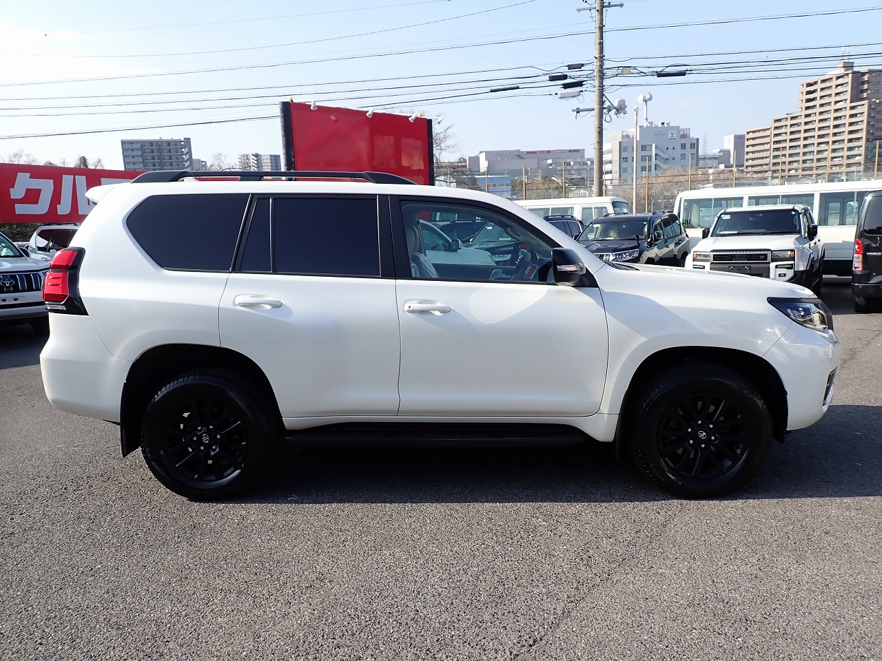 TOYOTA Land Cruiser Prado