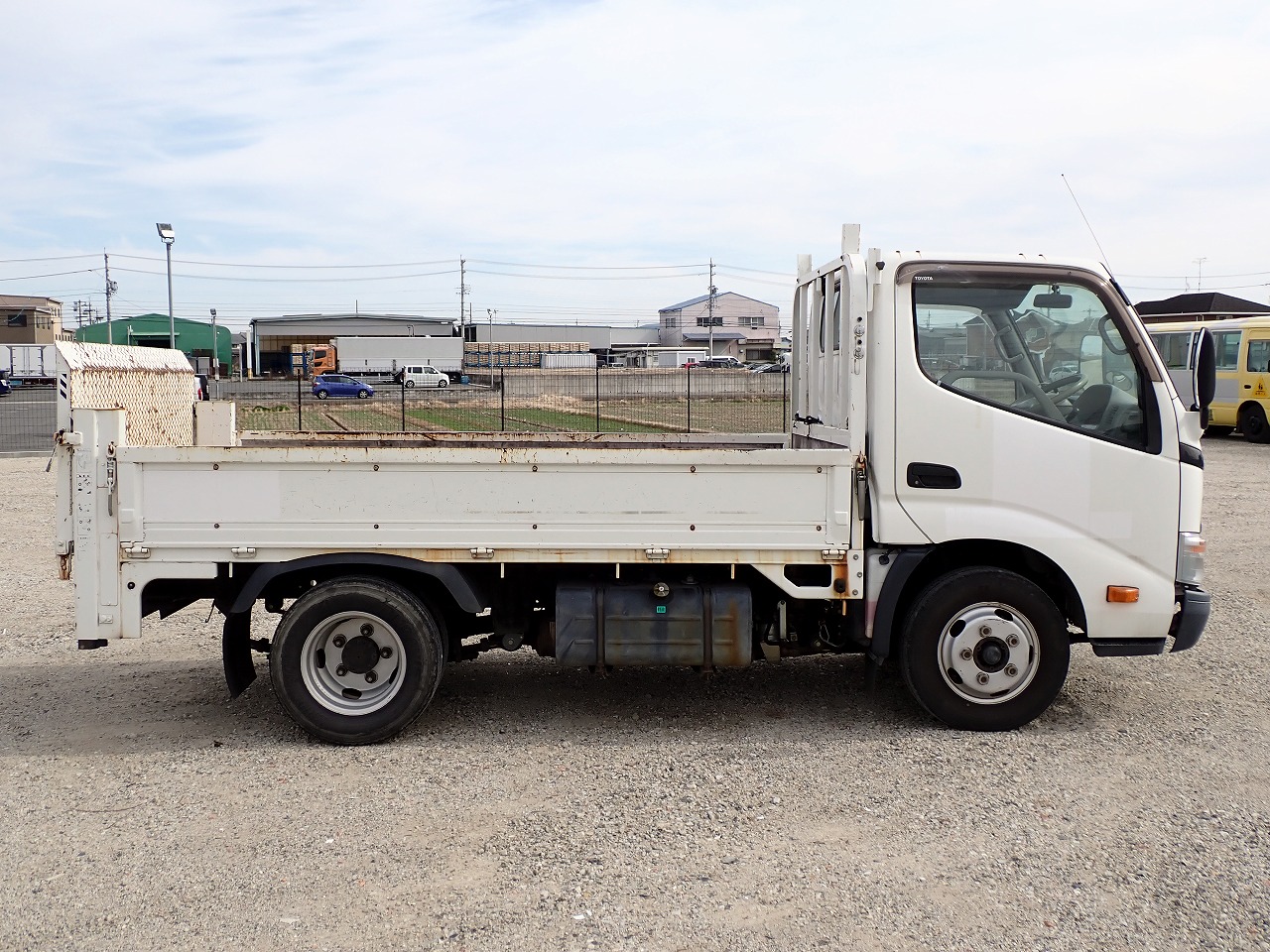 TOYOTA Dyna Truck