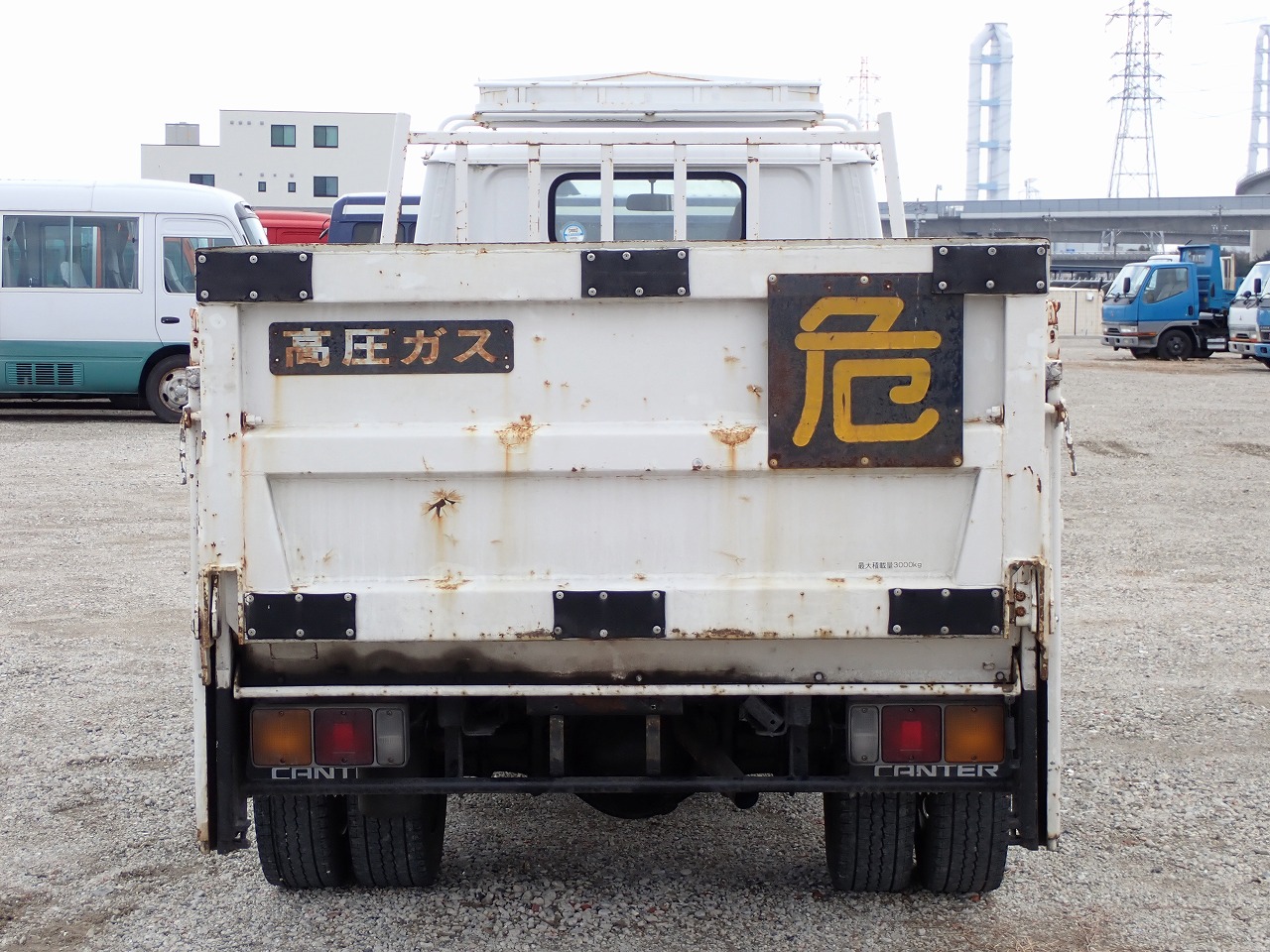 MITSUBISHI Canter