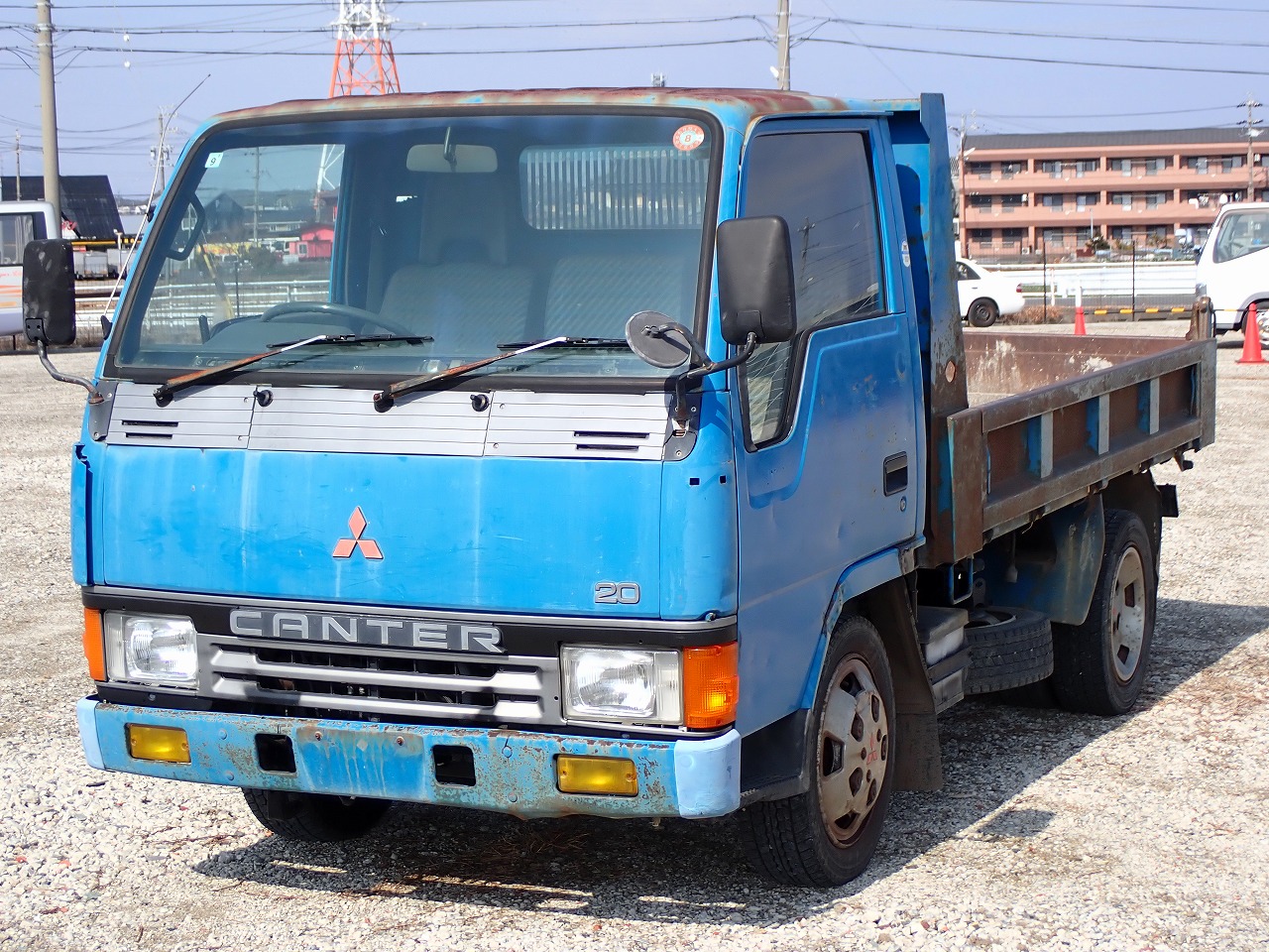 MITSUBISHI Canter