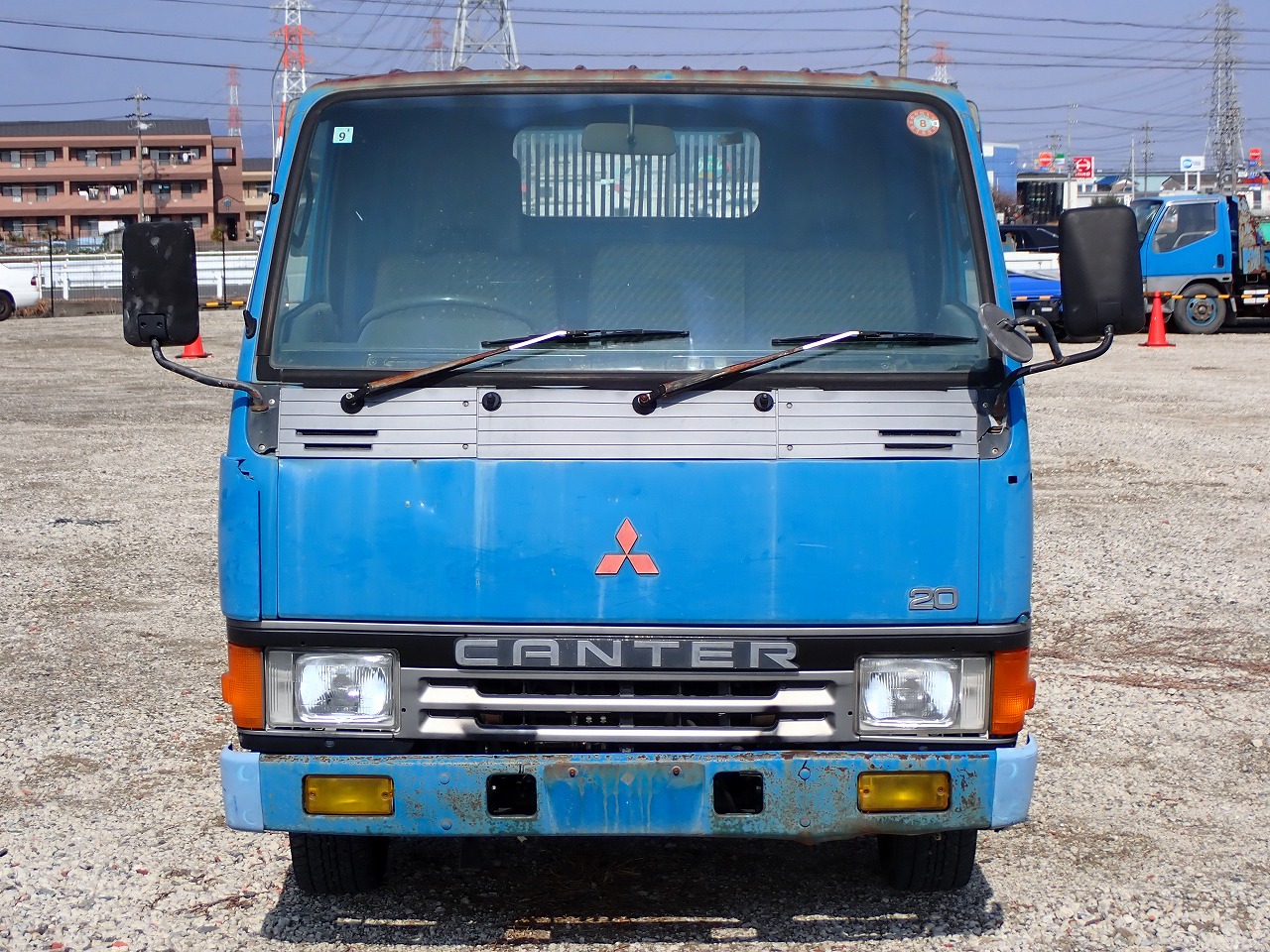 MITSUBISHI Canter