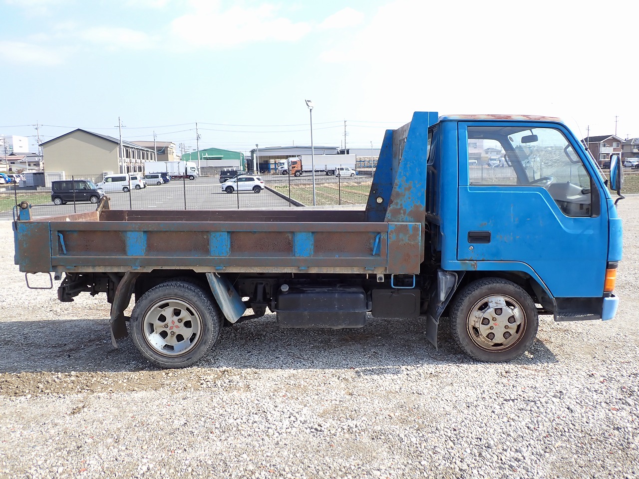 MITSUBISHI Canter