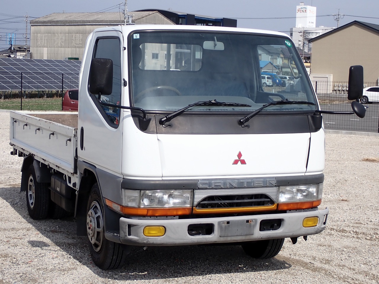 MITSUBISHI Canter