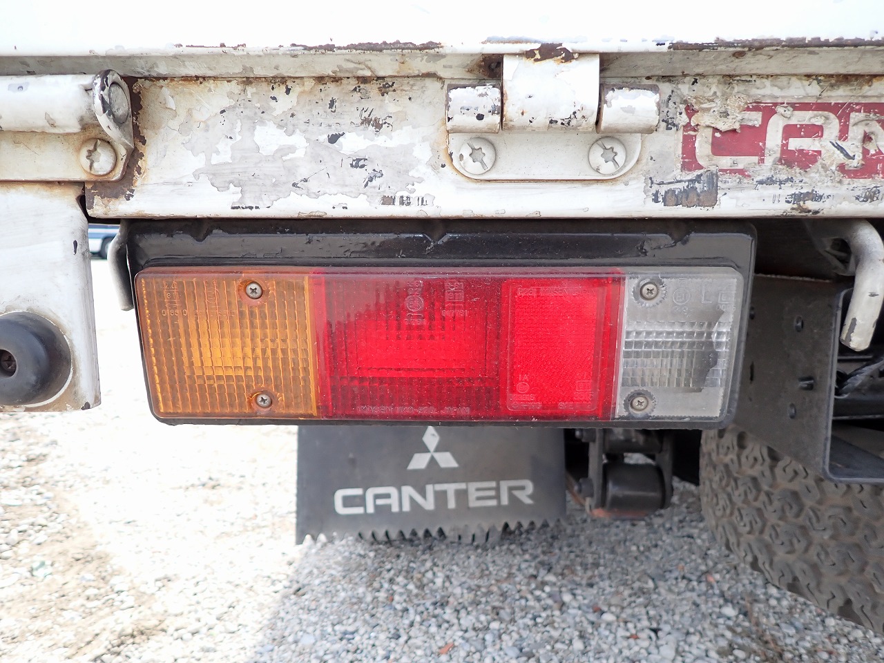 MITSUBISHI Canter