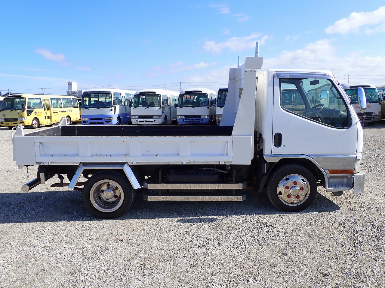 MITSUBISHI Canter