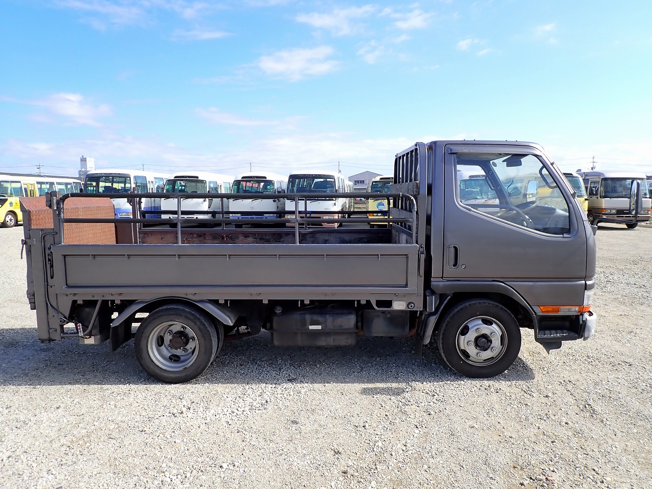MITSUBISHI Canter