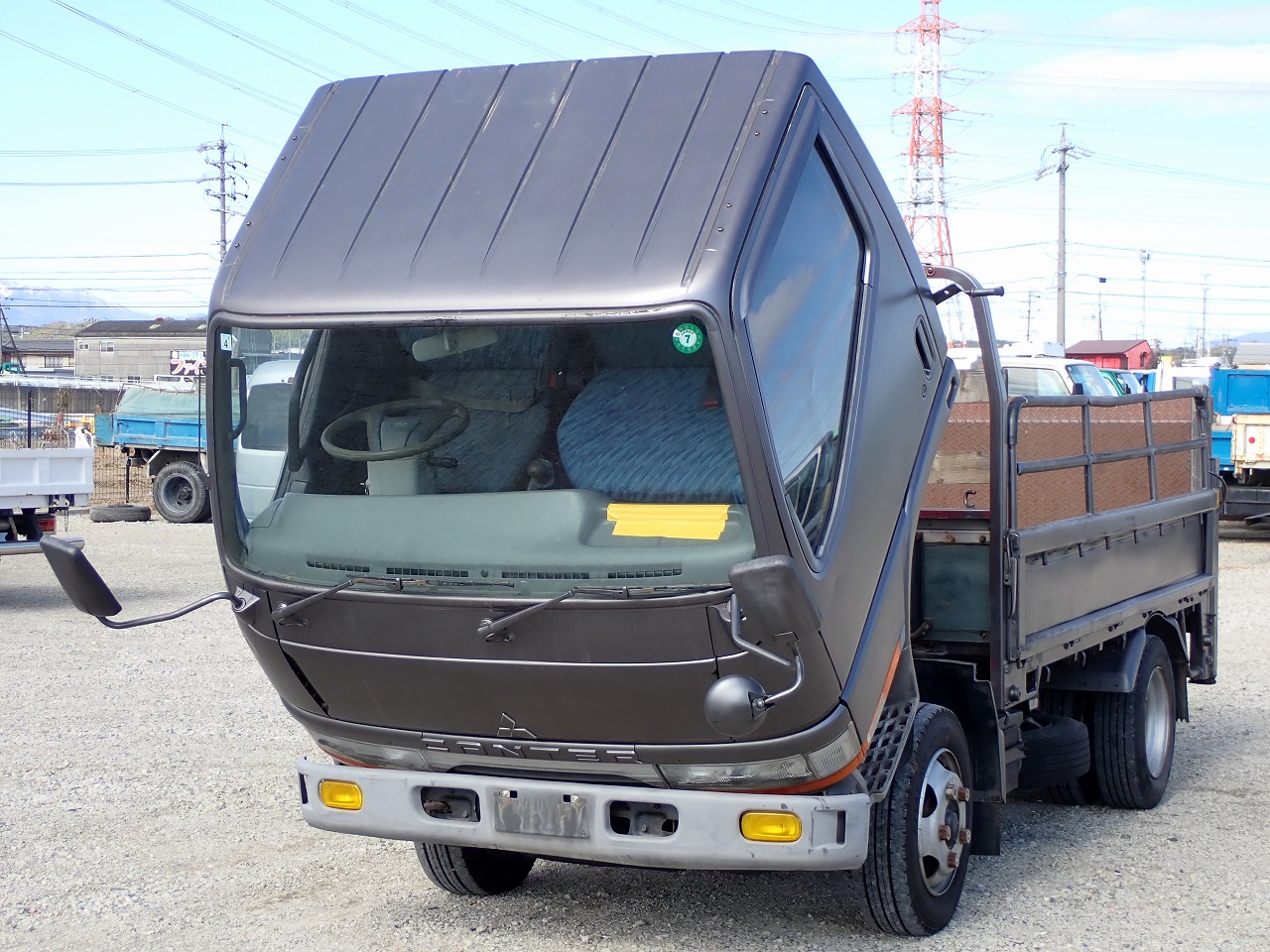 MITSUBISHI Canter